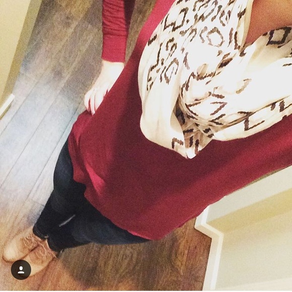 Old Navy Accessories - Old navy Aztec print infinity scarf